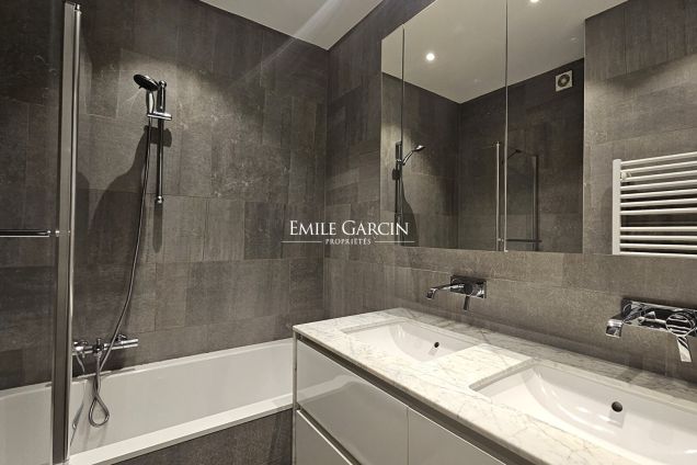 APPARTEMENT A LOUER  meublé, 3 chambres, proche de la Place Stéphanie - Emile Garcin Belgique - Image 11