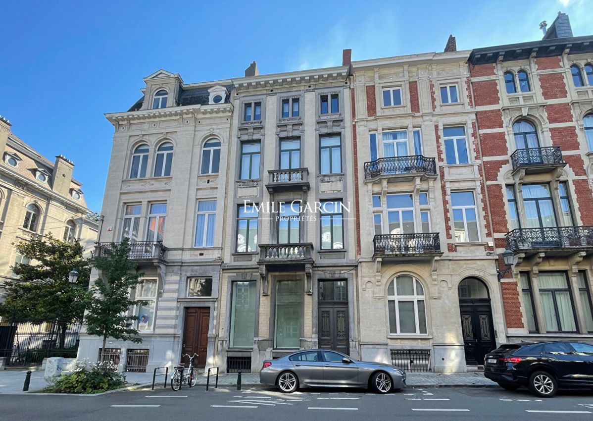 MANSION FOR SALE IN BRUSSELS - Emile Garcin Belgique - Image 1