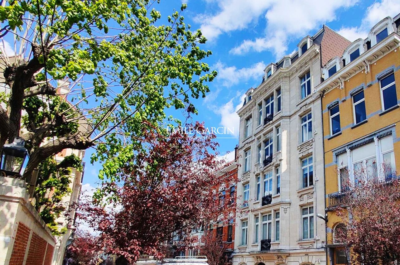 Appartement haussmannien à louer à Ixelles proche de la Place Brugmann - Emile Garcin Belgique - Image 1